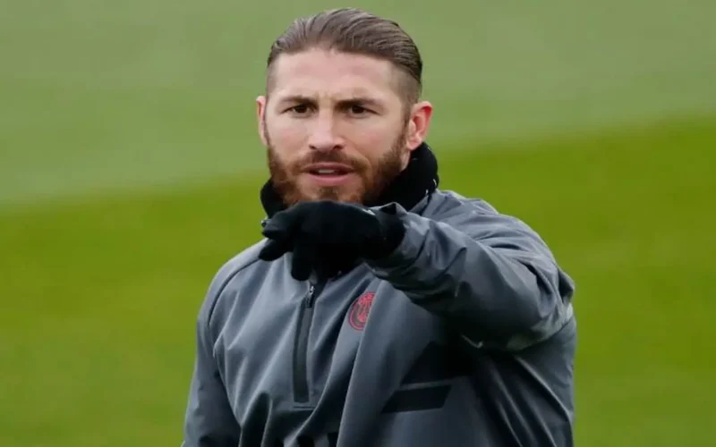 عرض هائل.. سيرجيو راموس يسعى لشراء نادي إشبيلية